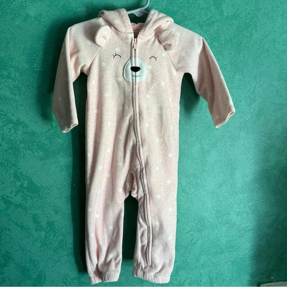 ⭐️ Cozy zip‎ up Carters bear one piece outfit 12m